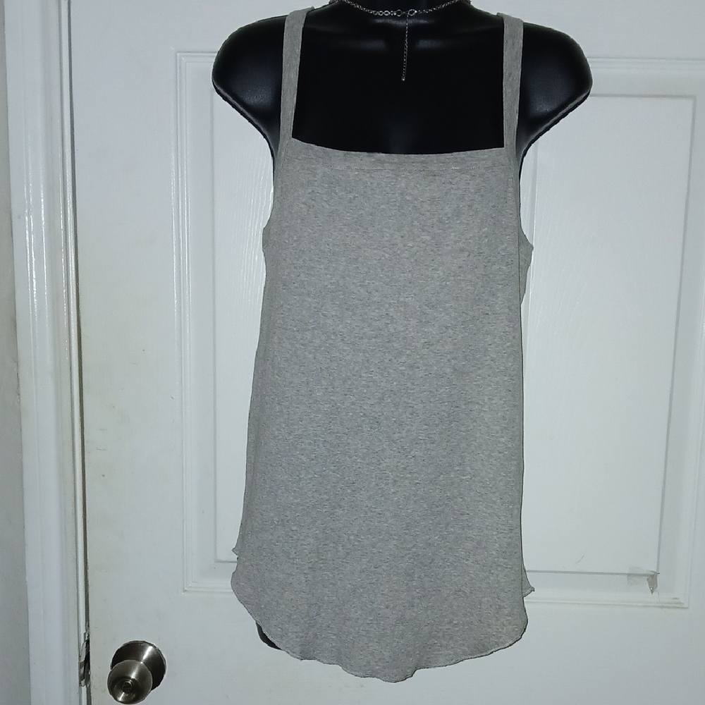 Chaser Gray Razorback Women's Top